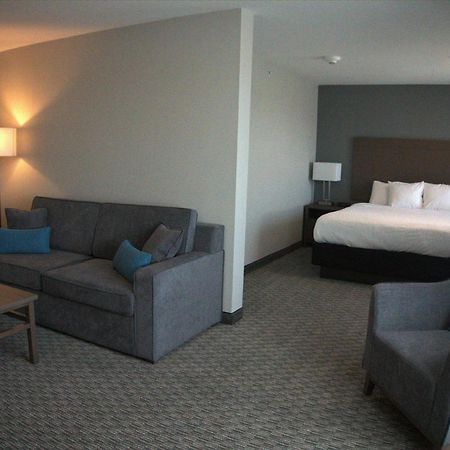 Brookstone Inn & Suites ฟอร์ตดอดจ์ ภายนอก รูปภาพ