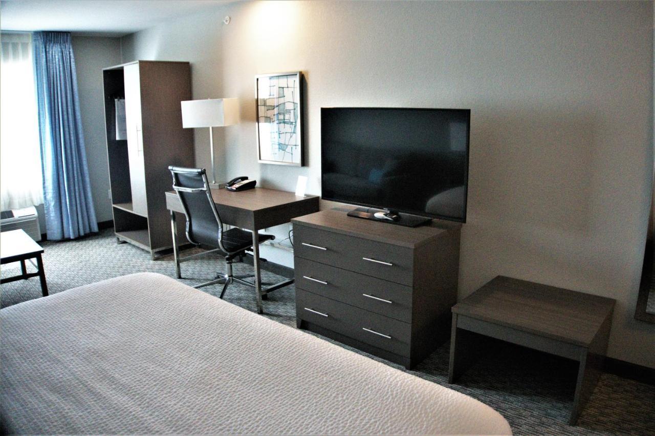 Brookstone Inn & Suites ฟอร์ตดอดจ์ ภายนอก รูปภาพ